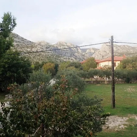 Apartman Adriana *