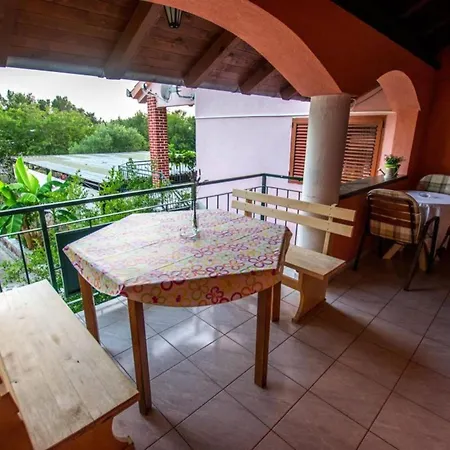 Adriana Apartman *