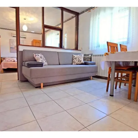 Adriana Apartman *