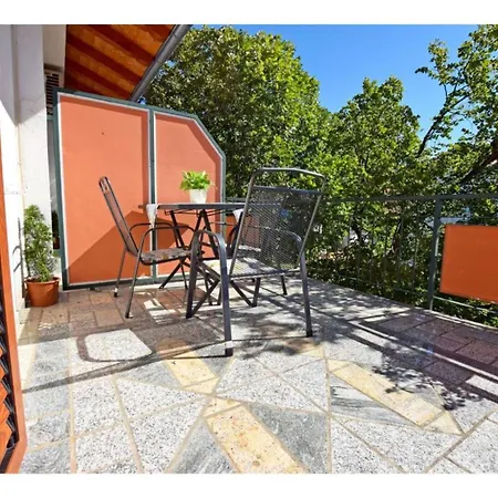 Apartman Adriana *
