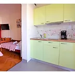 Apartman Adriana *