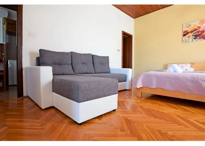 Adriana * Starigrad Paklenica